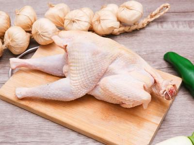 Top 5 địa chỉ cung cấp gà dai đông lạnh tại TP HCM